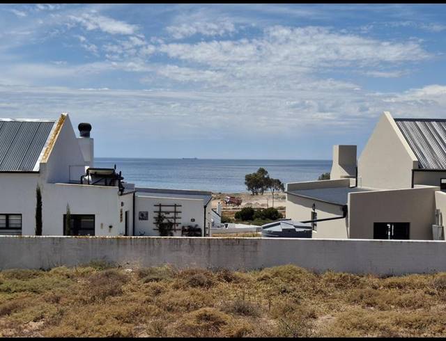 LAND FOR SALE IN DA GAMA BAY